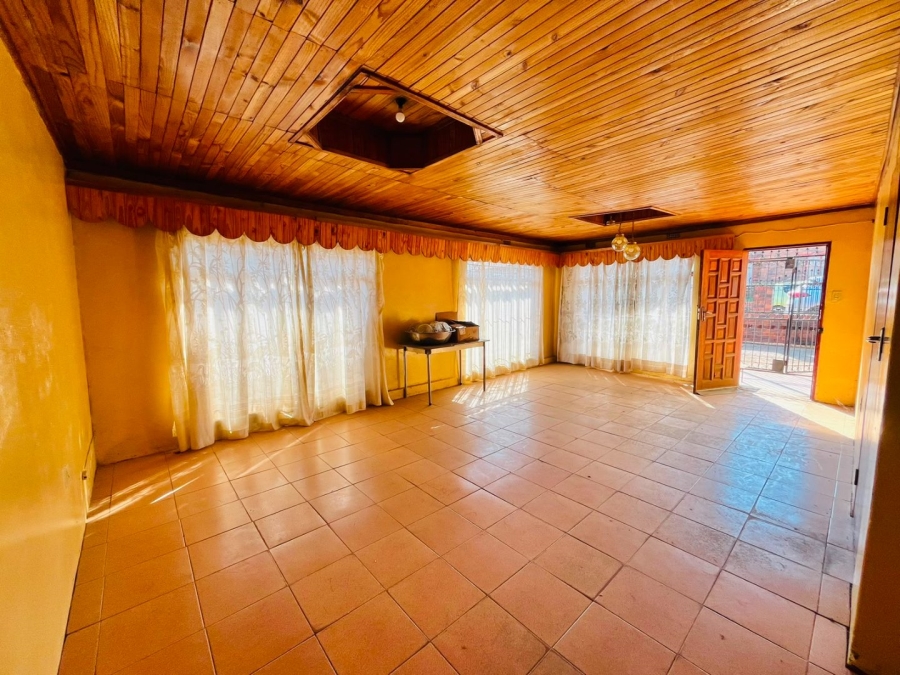 3 Bedroom Property for Sale in Kagisanong Free State